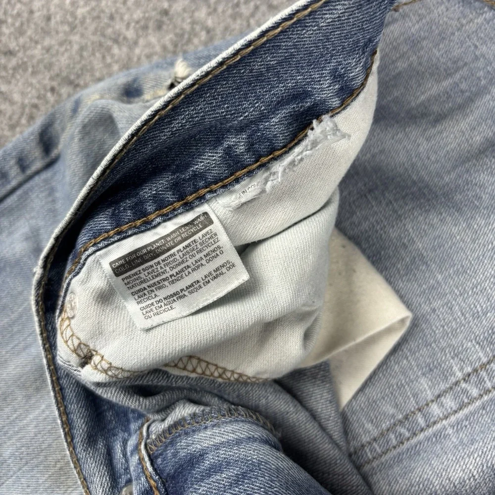 Levi's 559 Jeans Mens 38x34 Straight Leg Light Wash Distressed‎ Faded Blue Denim